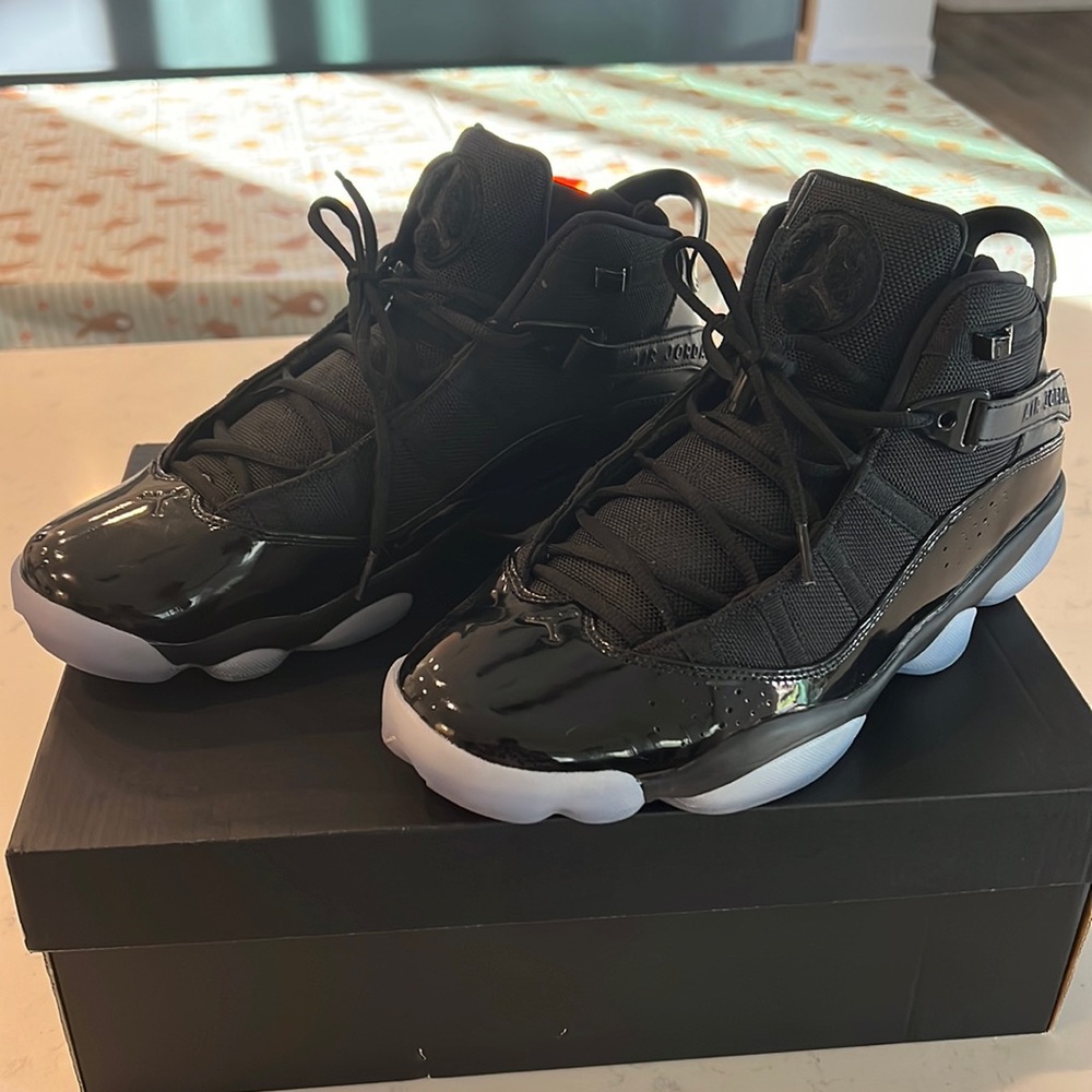 Gently used, nearly flawless Air Jordan 6 Rings Size 12 Mens with box